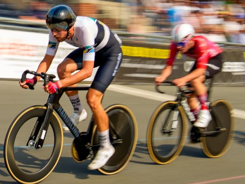 White Produces Strong All-Round Display at South London GP