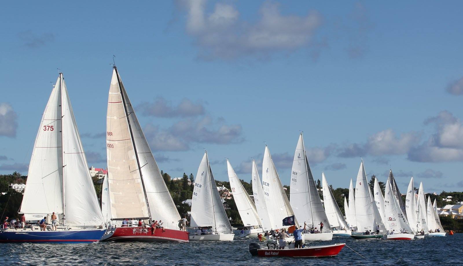 Thrash Clings to Slender Advantage in Wednesday Night Series